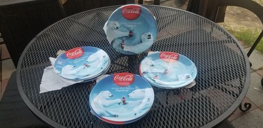 COCA COLA PLATES RETRO