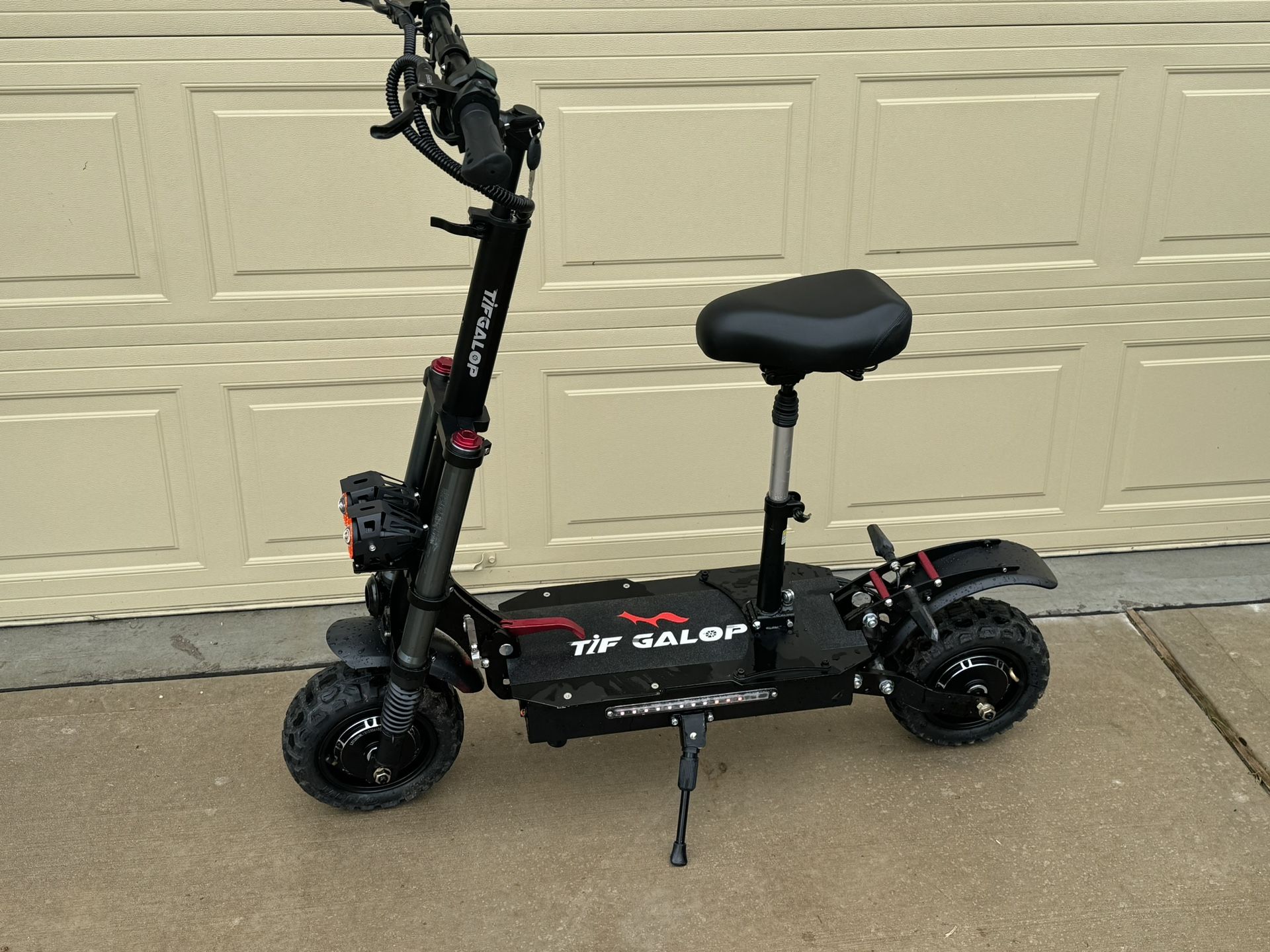 Tif Galop Ride On Scooter for Sale in Katy, TX OfferUp