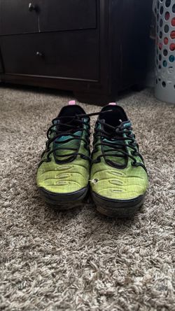 Nike Air VaporMax Plus Sneakers