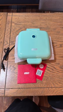 Dash brand egg bite maker