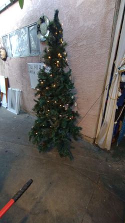 Pre-Lit Artificial Christmas Tree