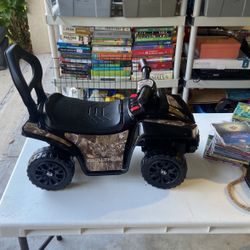 Dynacraft Realtree Foot to Floor Boys Kids Ride-on for Age 1.5-3 Years