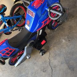 Spider-Man Electric Bike Ages 3 Up 7