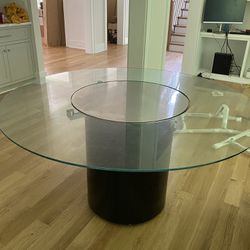 Bo Concept Glass Breakfast Table 