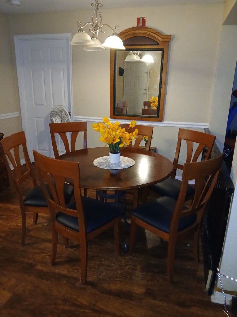 Sale Table With 6 Chairs