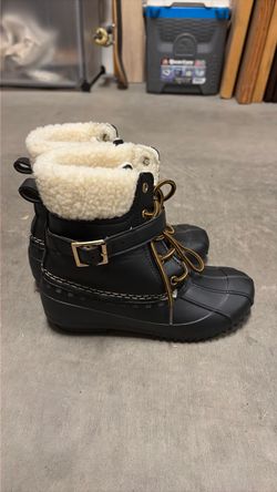 Kids Black winter boots with fur lining