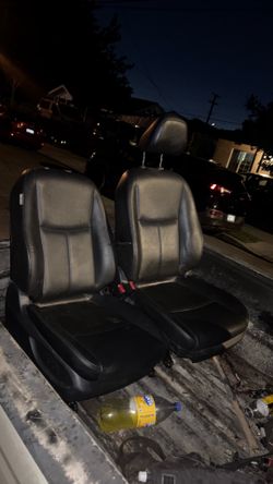 Infinity Q50 seats