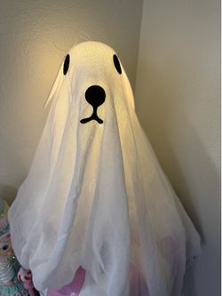 LIGHT UP GHOST DOG  BATTERY OPERATED