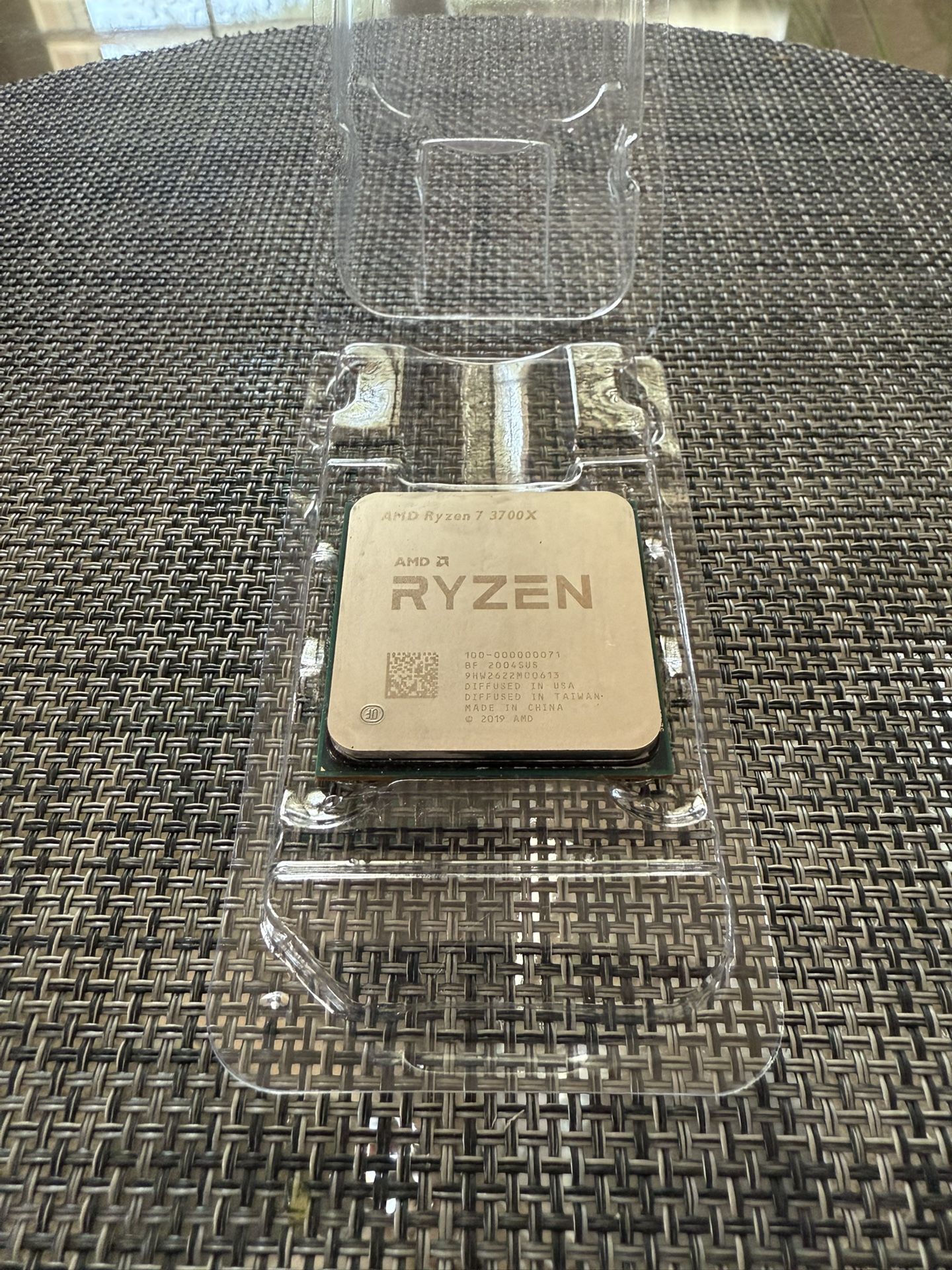 AMD Ryzen 7 3700X (3.6GHz, 8 Cores, Socket AM4) - 100-100000071BOX