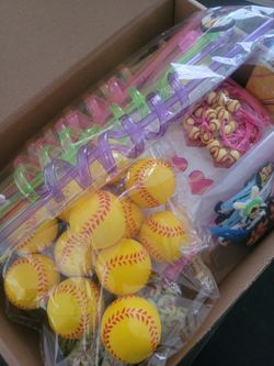 Softball Party Favors Set
