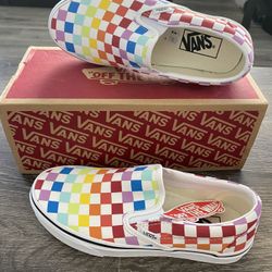 VANS WOMEN’S RAINBOW CHECKERED