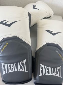 Boxing gloves