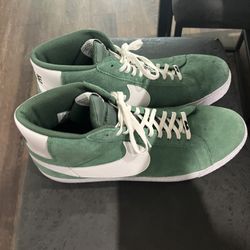 Men’s Nike Shoes Size 14