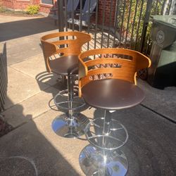Swivel Bar Stools
