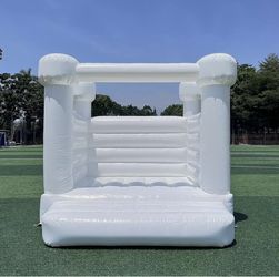 Inflatable bounce House
