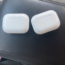 2 Airpod Pro Cases With 2 Left Sides 