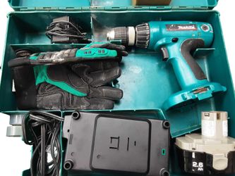 Makita 6347d Green Cordless Standard Drill