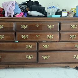 French provincial Wood Dresser 
