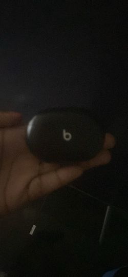 Beats Studio buds