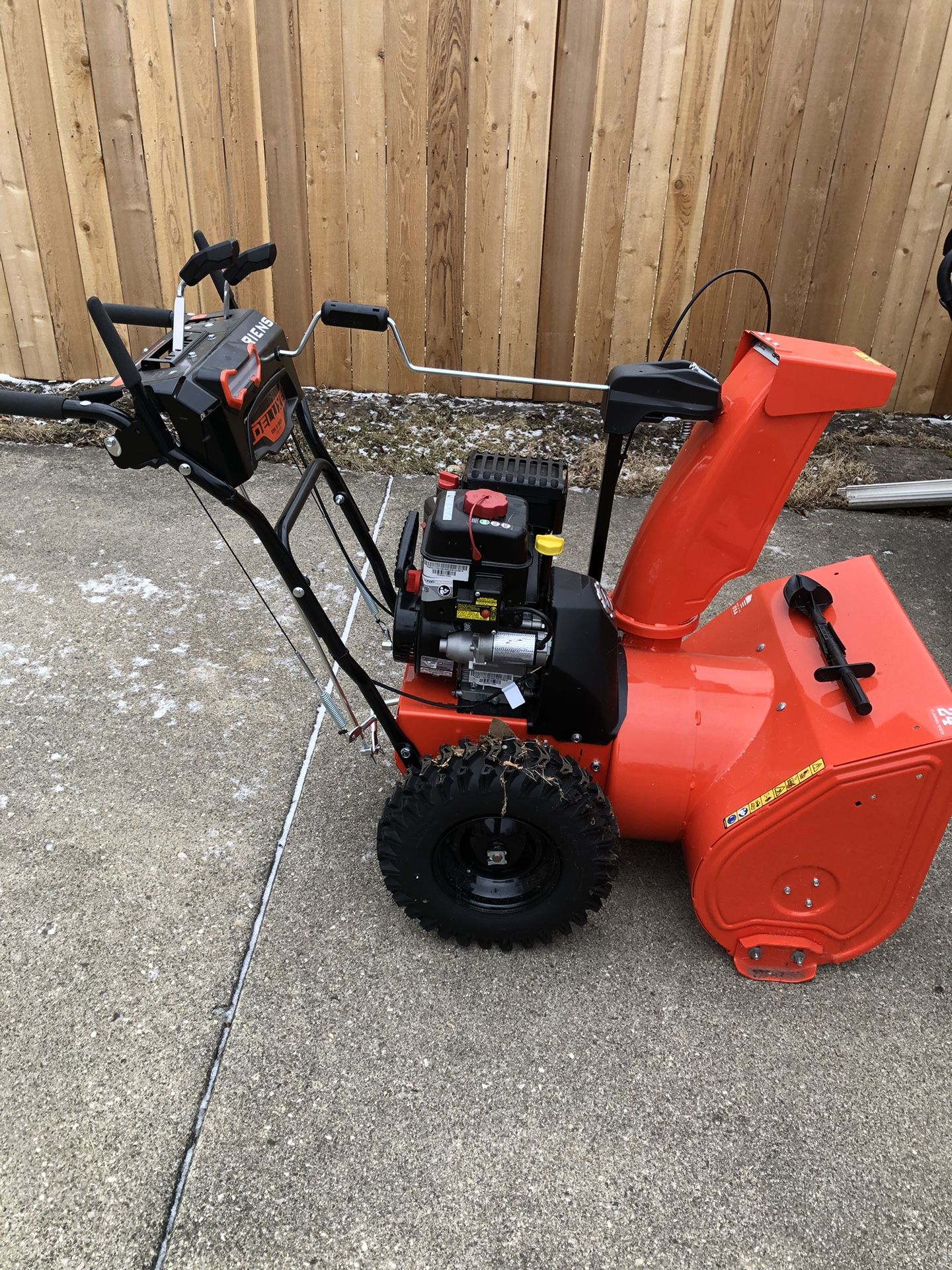 Ariens Deluxe 24 in. Two Stage Gas Snow Blower W/Electric Start