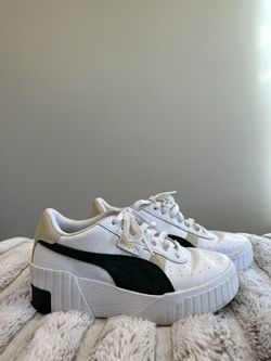 Woman’s Cali Wedge Pumas