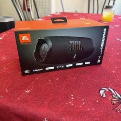 JBL WiFi Speaker Charge 5 