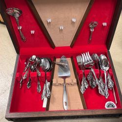 Used Oneida Community Plate silver plated flatware Set 
