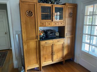 Vintage Art Deco oak display cabinet and hutch