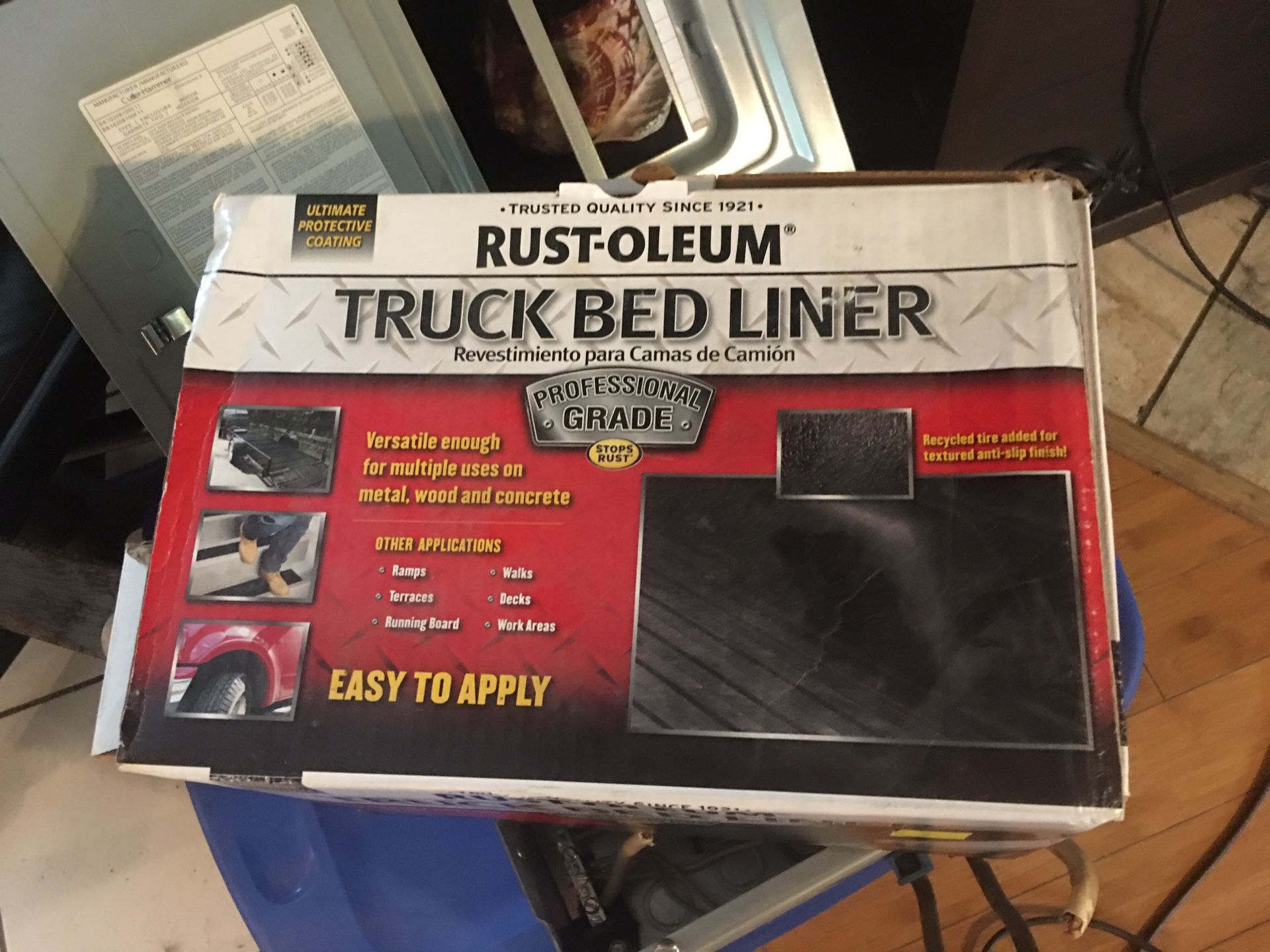 Truck spraying bed liner