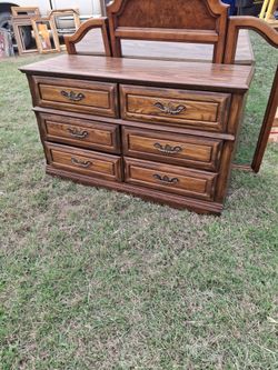 9 piece Bedroom Furniture