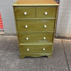 Dresser