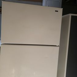 Hotpoint Refrigerator 