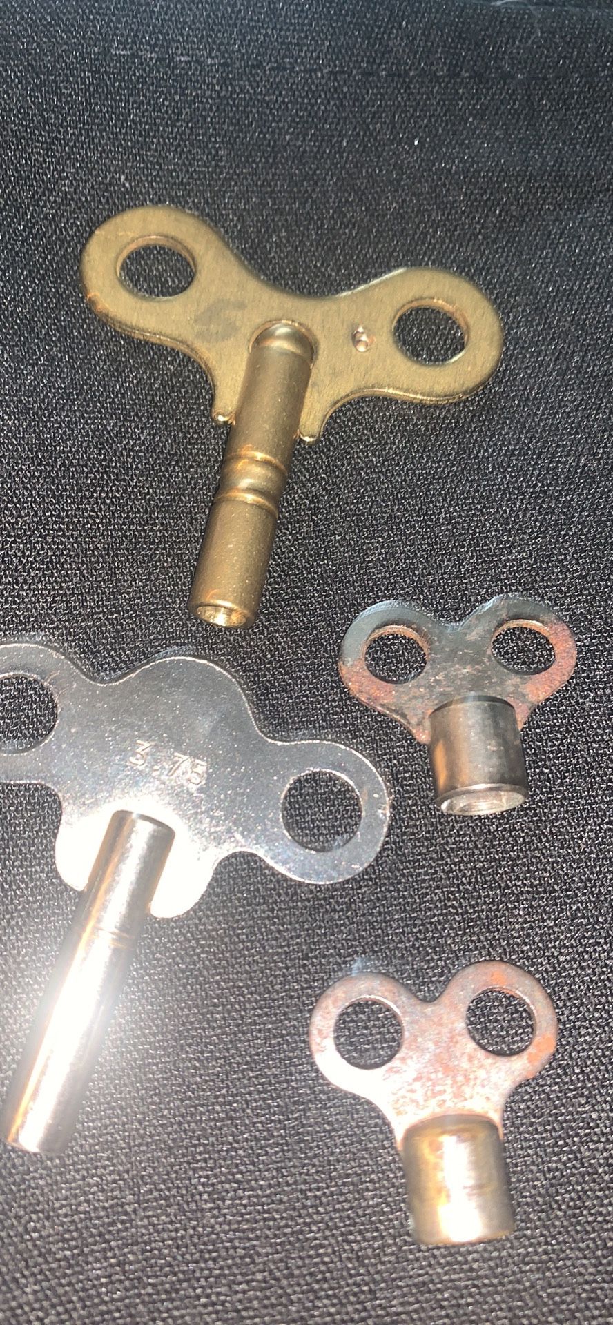 Vintage Antique Clock Keys (4)