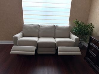 Power Reclining Cream Sofa | Clean, Comfortable & Elegant