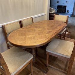 Solid Oak Dinette Table And Chairs