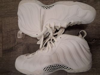 Nike Air Foamposite triple white size 8.5 men
