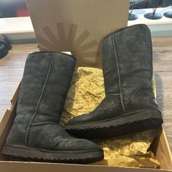 UGG Boots Classic Tall Women’s Size 8