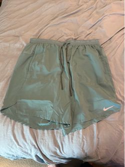 Nike shorts size XL