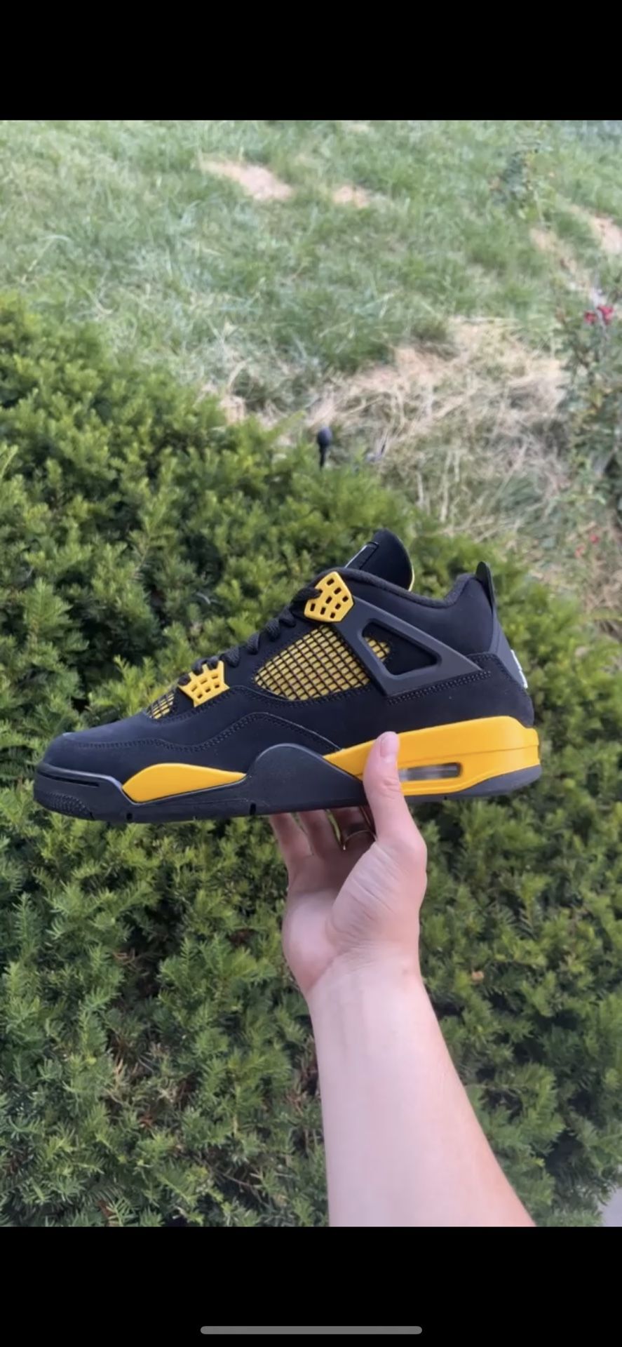 Jordan 4 Yellow Thunder Size 10.5