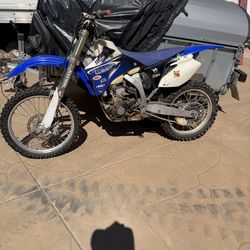 Yamaha dirt bike