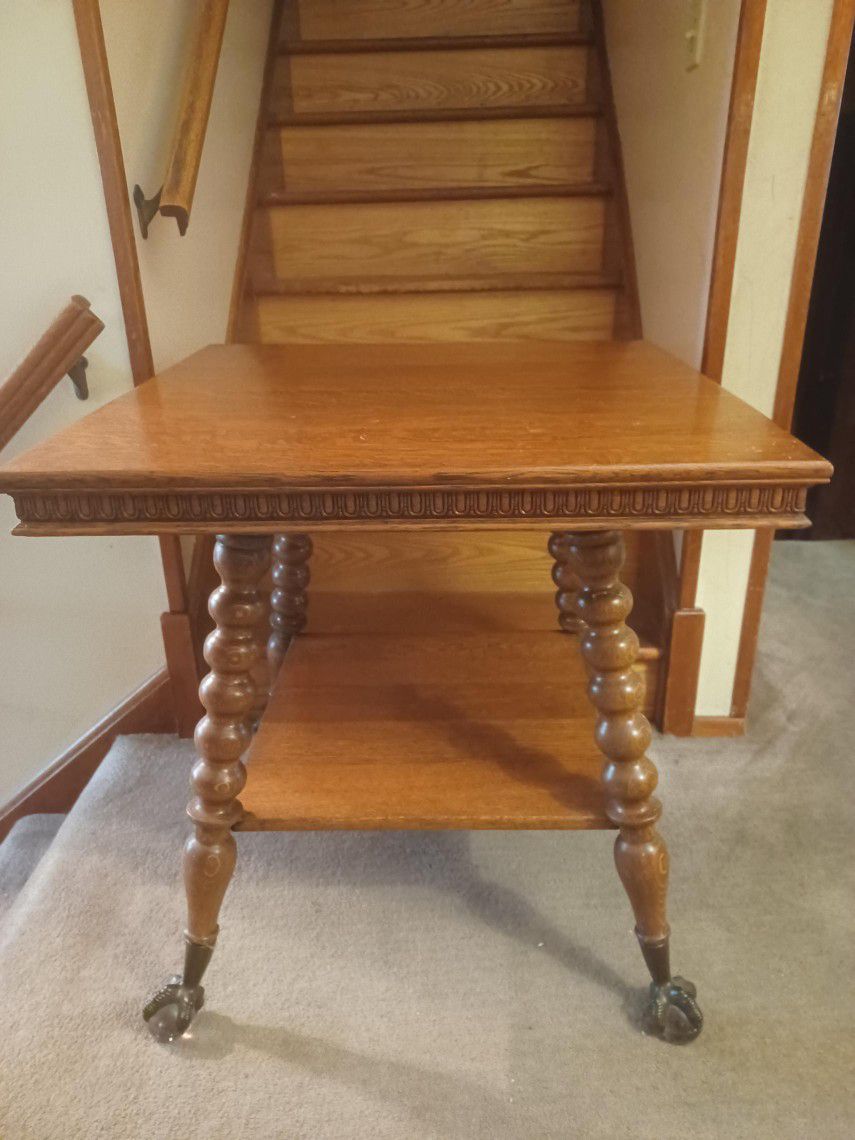 Rare Anitque Oak Claw Foot Table
