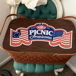 Vintage Dr Pepper Pic Nic Basket