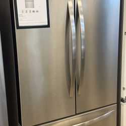 Frigidaire Fridge 