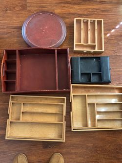 Divider trays