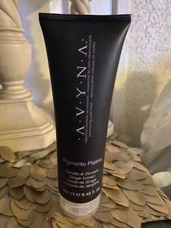 Pigmento platino AVYNO es para platinar el color rubio sin tener q ir al salón tantas veces