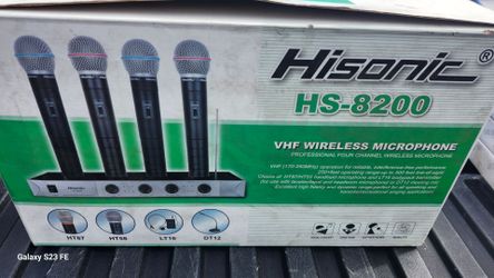 This is a Hisonic HS-8200 Professional Four Channel VHF Wireless Microphone System