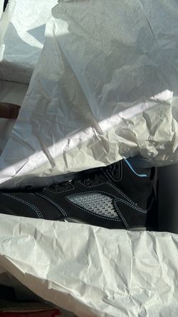 Unc 5s sz 6 brand new