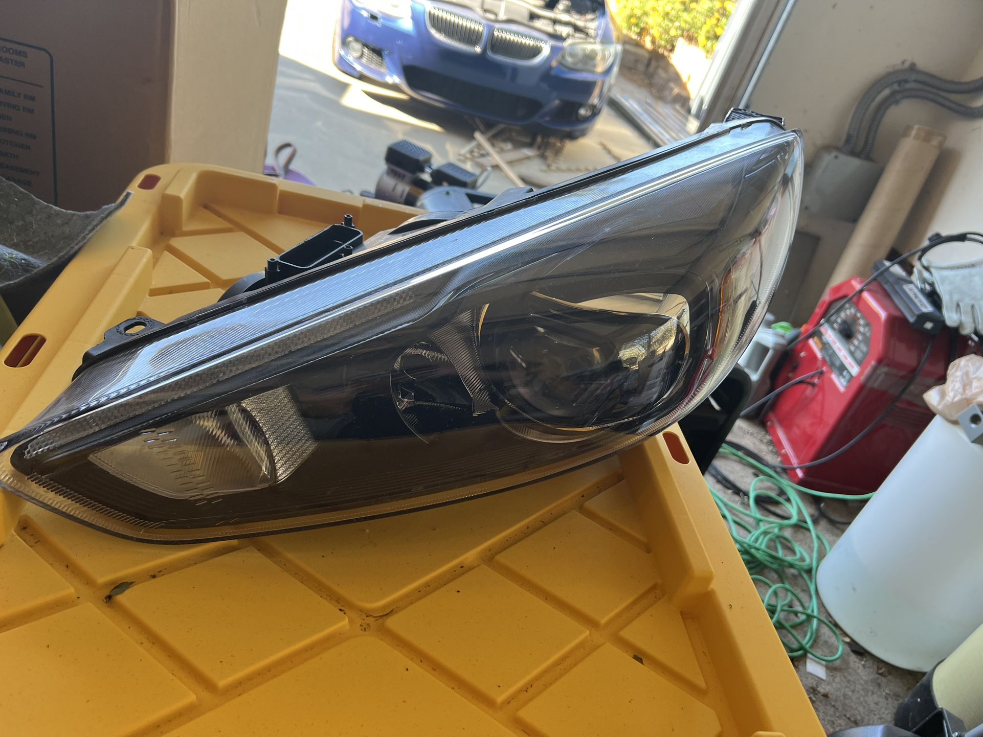 Oem Factory Ford Focus St driver side Headlight