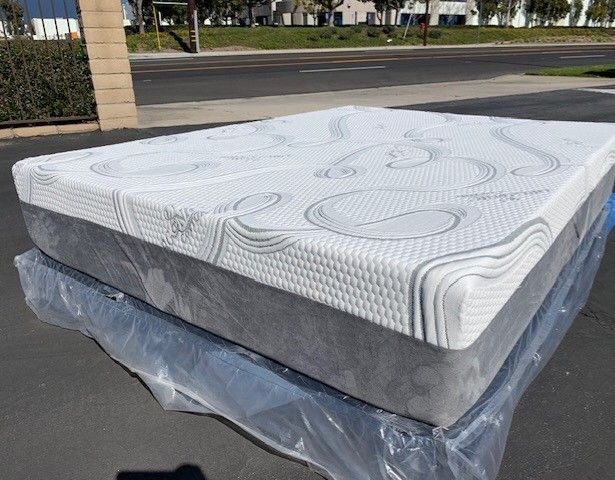 Queen Organic Cool Gel Memory Foam!•~•~•