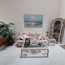Living Room Furniture Set -Excellent Condition